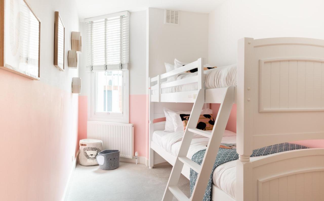 The Chelsea Arms - Bright 3Bdr With Garden & Private Parking Appartement Londen Buitenkant foto