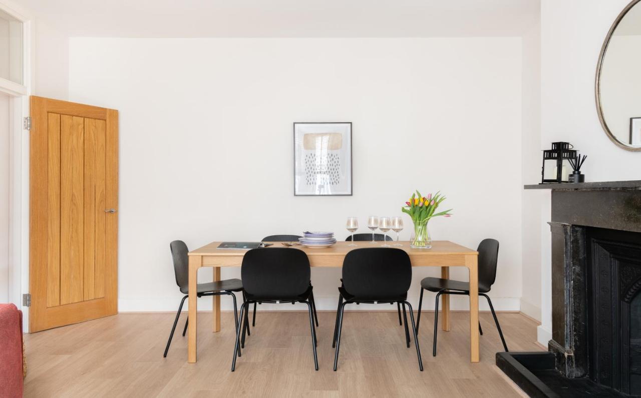 The Chelsea Arms - Bright 3Bdr With Garden & Private Parking Appartement Londen Buitenkant foto